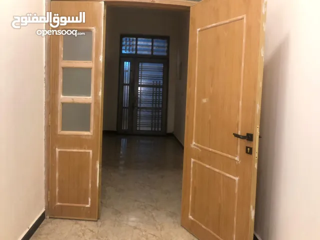 300 m2 3 Bedrooms Townhouse for Sale in Basra Al-Jazzera