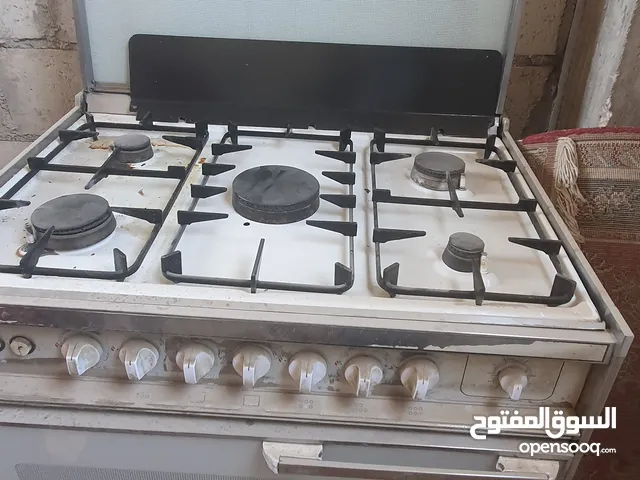 Universal Ovens in Zarqa