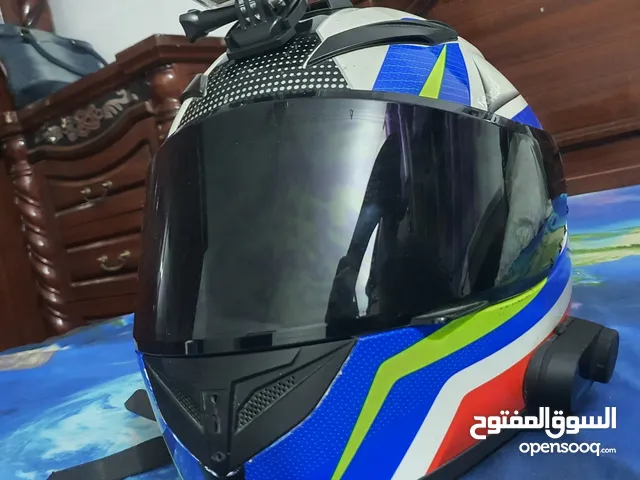 خوذه للبيع ماركة QIke شتريت دراجه وجتي وياها بالحاويه بيه كامره وبلوتوث   سعر 150 +عندي