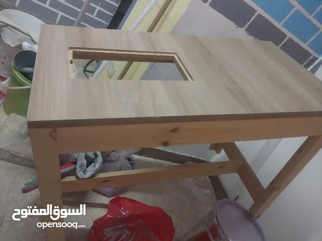 طاولة خياطة