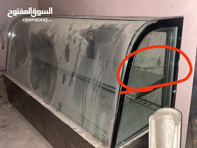 ثلاجه عرض للبيع بسعر 200