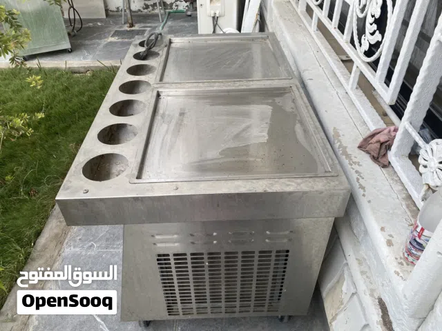 ماكينة صنع الأيس كريم