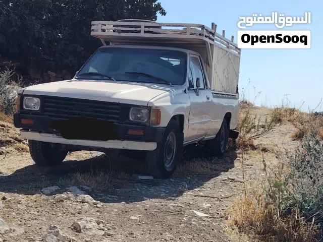 1986 Toyota Hilux DLS