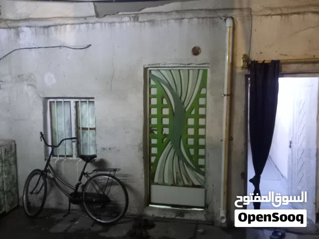 نص دار طابو صرف للبيع موقع مميز في حي الحسين وقابل للتفاوض بناء قديم وبحاله جيده