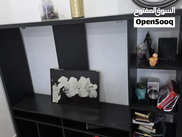 مكتبة تليفزيون و وحدة تخزين من ايكيا  البيع