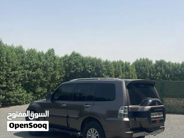 2016 ميتسوبيشي باجيرو GLS