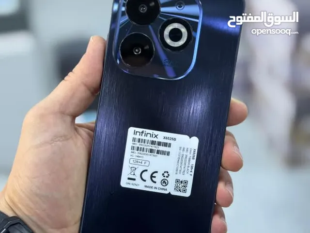 انفنيكس سمارت 8 استعمال اسبوع والبيع ل ظرف خاص  معاه الكرتونه والشاحن والكفر والسماعه