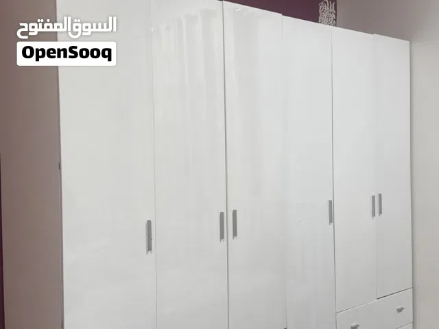 خزانة ملابس
