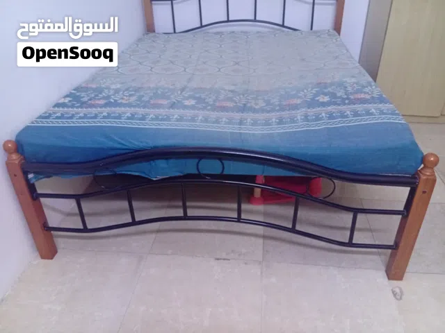 queen bed with mattress