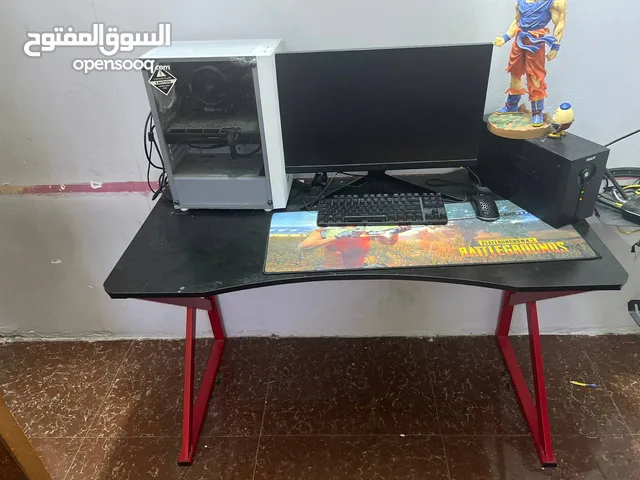 ميز گيمنگ اسود