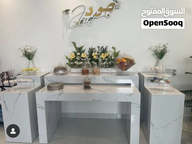 طاولة استقبل