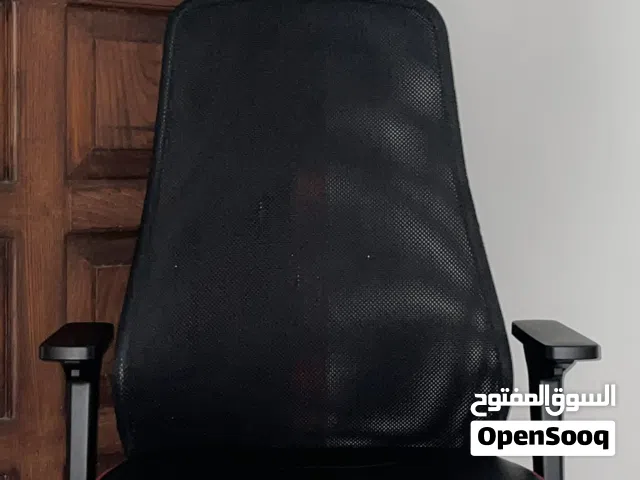 كرسي قيمنق ومكتب ايكيا MATCHSPEL أصلي بحالة ممتازة جداً