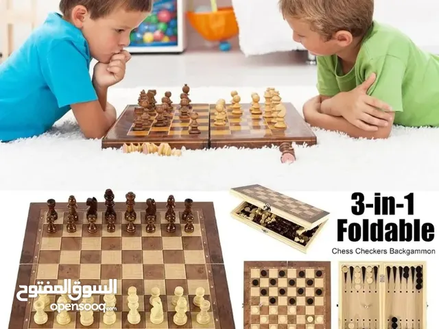 رقعة الشطرنج مصنوع من الخشب بالكامل