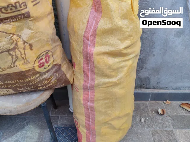 خبزة يابسة للبيع