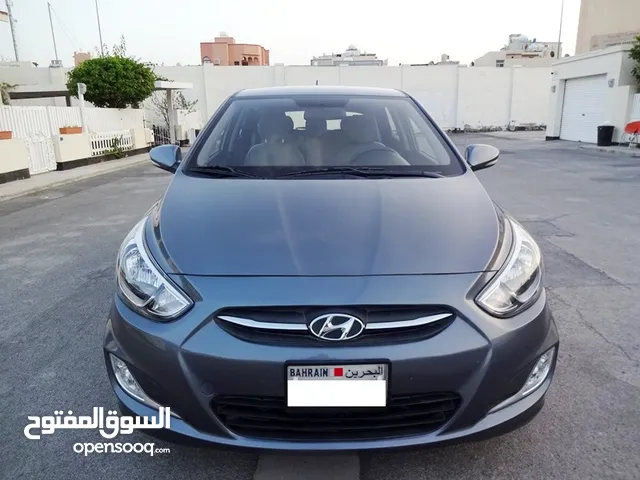 HYUNDAI ACCENT HATCHBACK AVAILABLE ON MONTHLY INSTALLMENT OR CASH