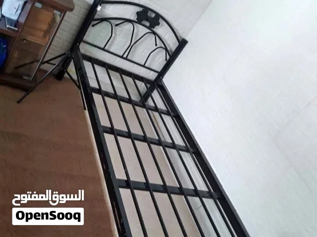 تخت مفرد حديد جديد للبيع المستعجل الموقع الهاشمي الشمالي السعر 30د