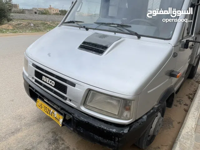 افيكو قلاب تلاتة جيهات 40/12 للبيع سيارة ممتازة