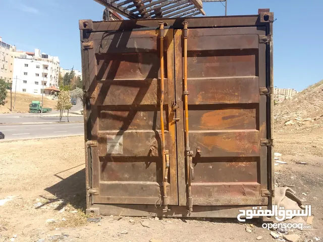 حاويه 20 قدم 6متر بحاجه الى دهان فقط