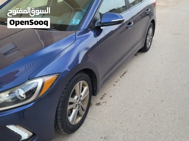 2018 Hyundai Elantra Standard
