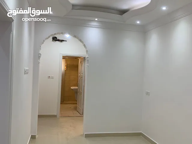 160 m2 4 Bedrooms Apartments for Rent in Jeddah Ar Ruwais
