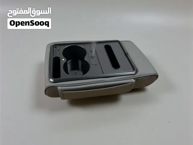 ستاند مسند ذراع سيارة متعدد الاستخدام مع مبخرة وعطر الاستخدامات مسند ذراع مريح للسائق والراكب أثنا