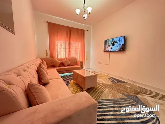 SH / شقة غرفة وصالة مفروشة  للإيجار الشهري في الراشدية 3 عجمان مقابل حديقة السيدات موقع مميز