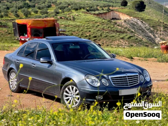 2009 مرسيدس بنز الفئة-E E 200