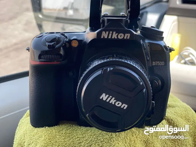 كاميرا نيكون D7500