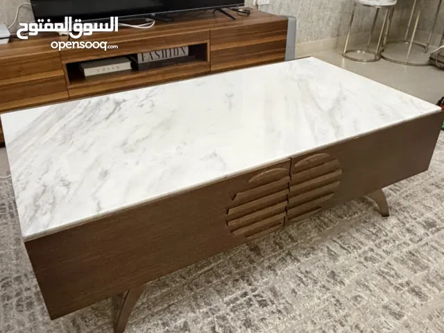 طاولة سيراميك وخشبية