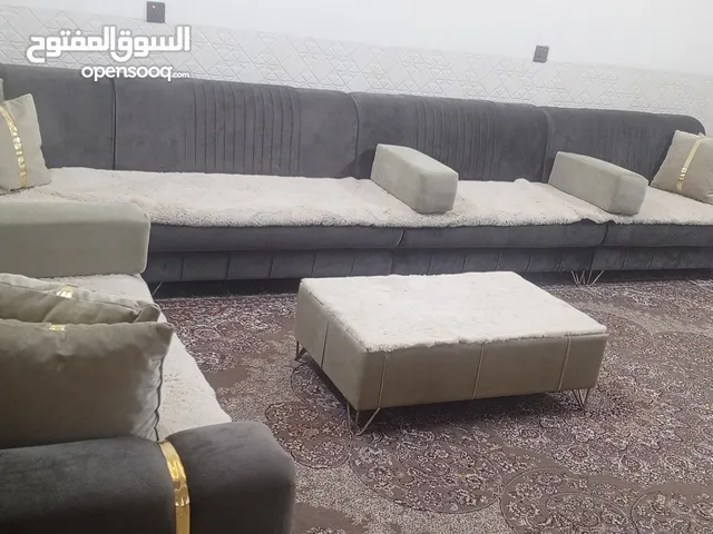 طخم قنفات شبه جديد اسفنج درجة اولى قماش درجة اولى