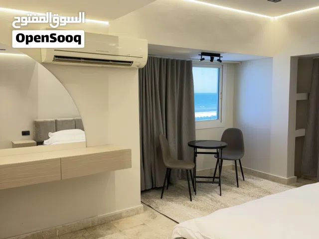 شقة راقية مطله على كرنيش صحار