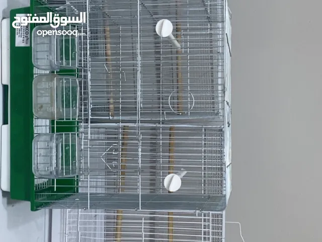 للبيع اقفاص بحجم كبير و وسط
