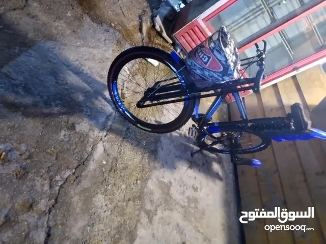 بيع بسكليت بحاله جيده جدااا اللون اسود وازرق واضح بالصوره غيارات شغاله وبرك شغال 100%