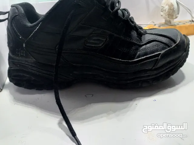 44 Sport Shoes in Zarqa