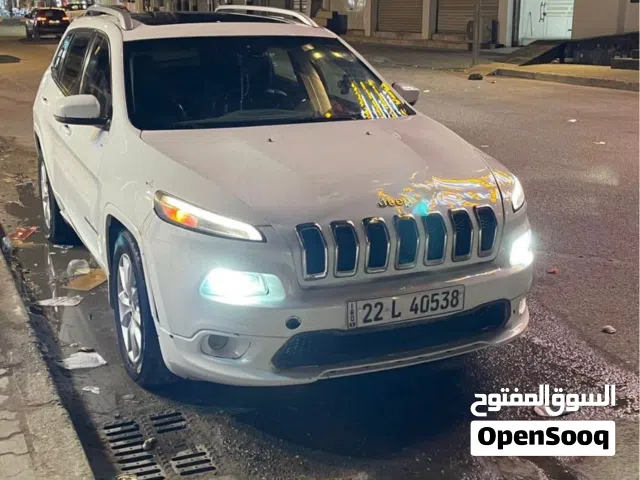 2017 جيب شيروكى Limited