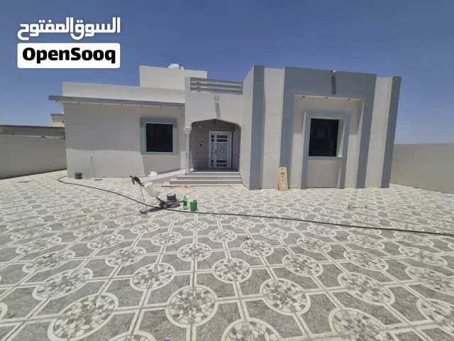 منزل جديد للبيع طابق 1 في حي الباطن نيابة الحوقين