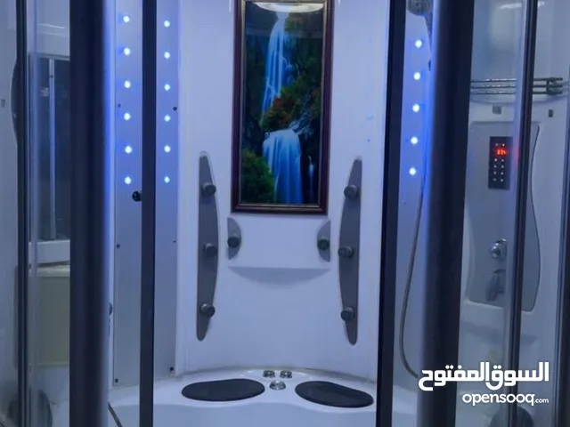 جاكوزي كبير للبيع