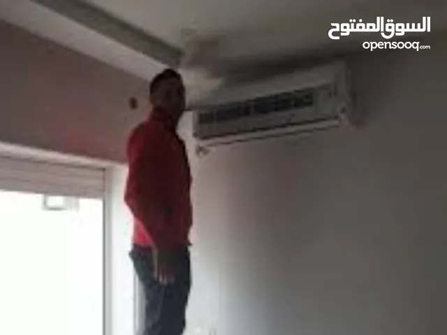 فني تركيب وفك وصيانة مكيفات