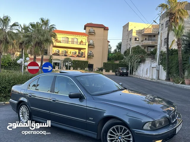 Bmw E39 525 مميزة بالفحص والنظافة والإضافات