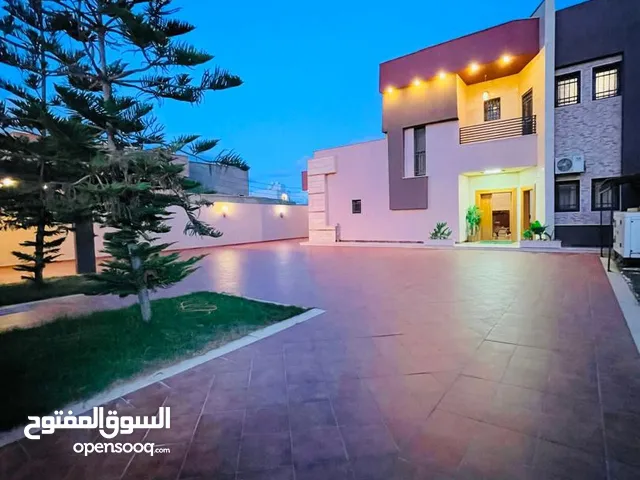 فيلا دور وملحق شارع قبل قاعة فصول اربعه