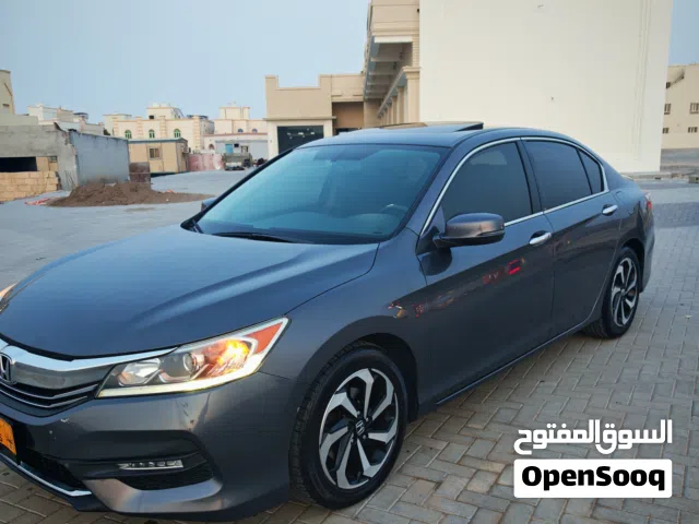 للبيع هوندا أكورد 2017 رقم واحد فتحه فل مواصفات دخول ذكي وتشغيل عن بعد جاهز ومسرفس