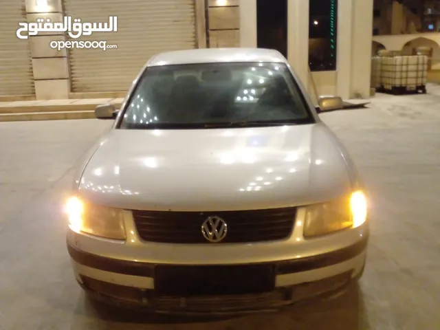 Used Volkswagen Passat in Jebel Akhdar