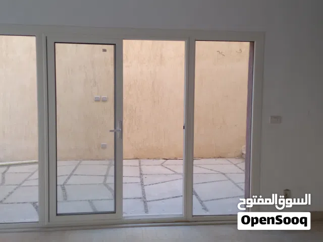 شبابيك ألوميتال حسب المقاس مع تنفيذ وصيانة وتقفيل يهتم بالتفاصيل