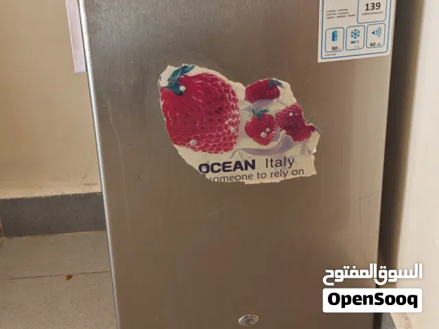 ثلاجة شغالة بابها مينطبك فقط يحتاج ربل