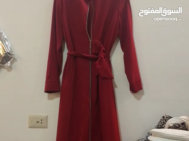 ملابس شبه جديد نظيف جدآ للبيع
