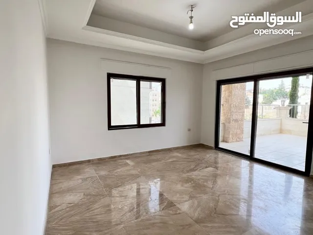 فرصة ذهبية لا تعوّض! شقة فاخرة للبيع مساحة البناء 180 متر