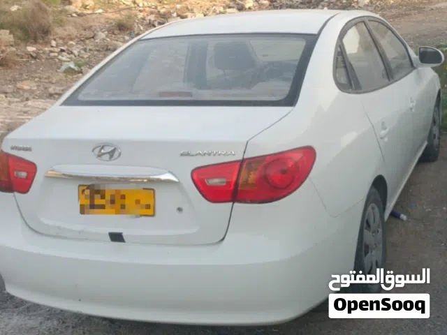 2010 هيونداي النترا Standard