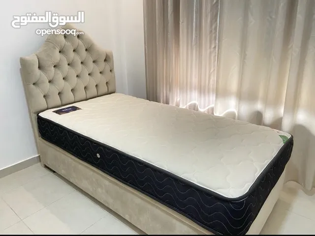 سرير مفرد مستعمل استعمال بسيط جدا للبيع