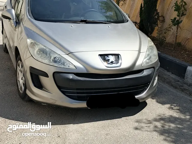 بيجو 308 موديل 2011 دهان كامل ..ماتور و جير و بودي و صالون في حالة ممتازة