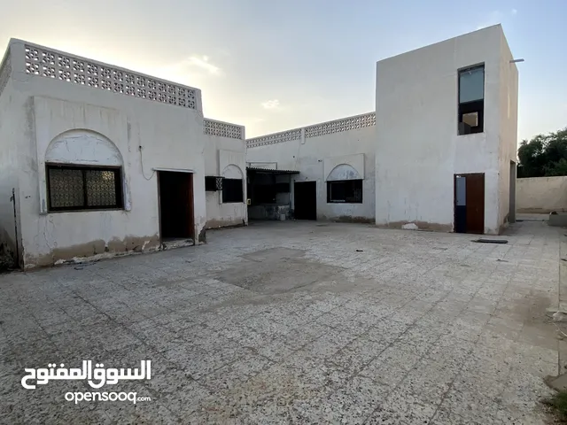 468 m2 4 Bedrooms Townhouse for Rent in Buraimi Al Buraimi